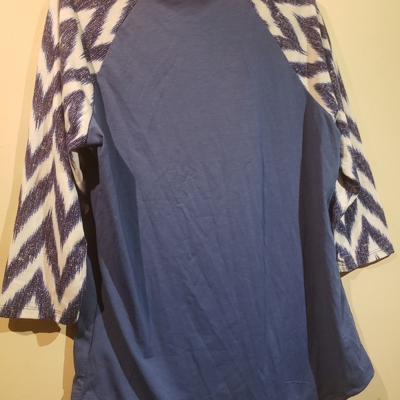 LuLaRoe Randy Blue Polyester, Spandex T-shirt - Picture 4 of 7